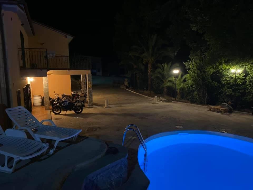 Air B&B Pleasant Moments Больсена Екстер'єр фото